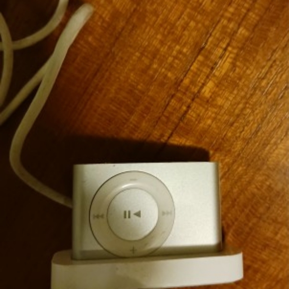 Ipod - Picture 2 of 3